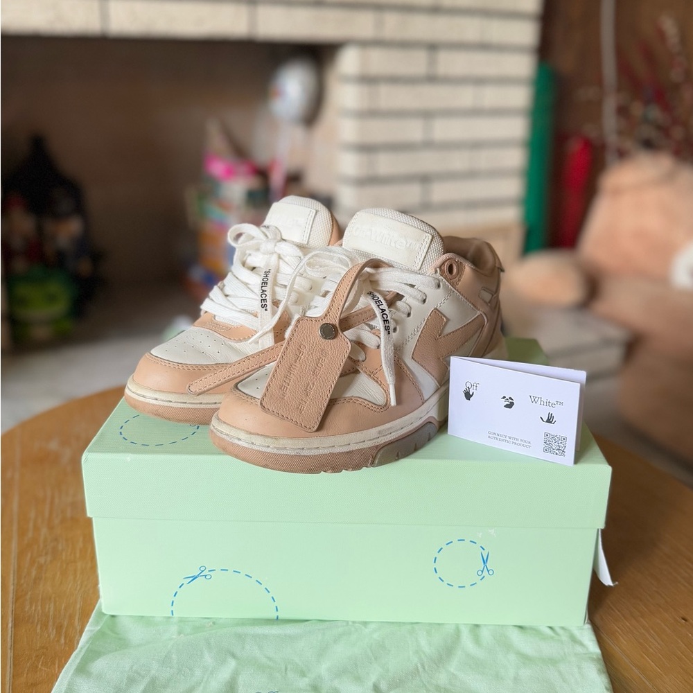 White and Light Pink
Off-White Out of Office Sneakers